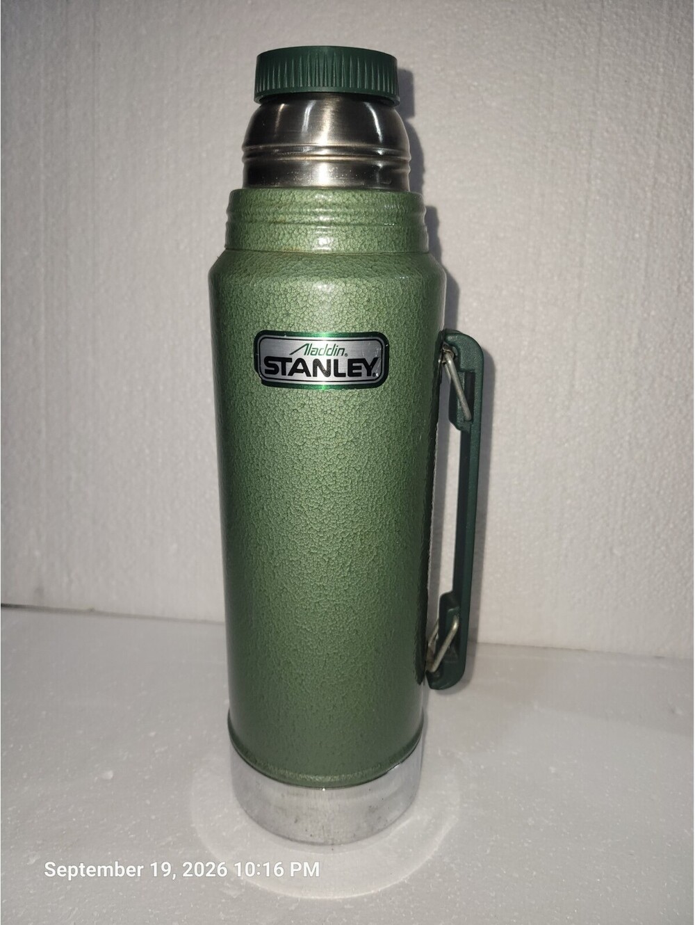 Vintage STANLEY ALADDIN A-944DH Vacuum Bottle (missing cup)